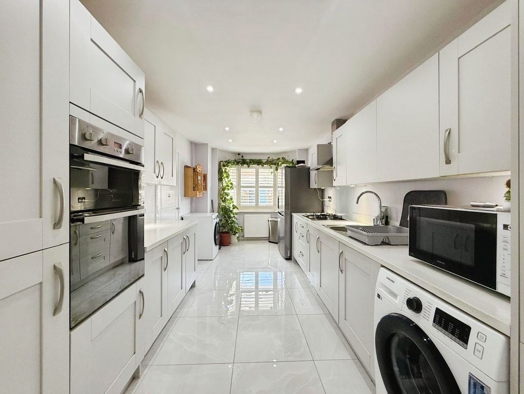 Property photo 3 of 43 Pbox-Img.Jpg