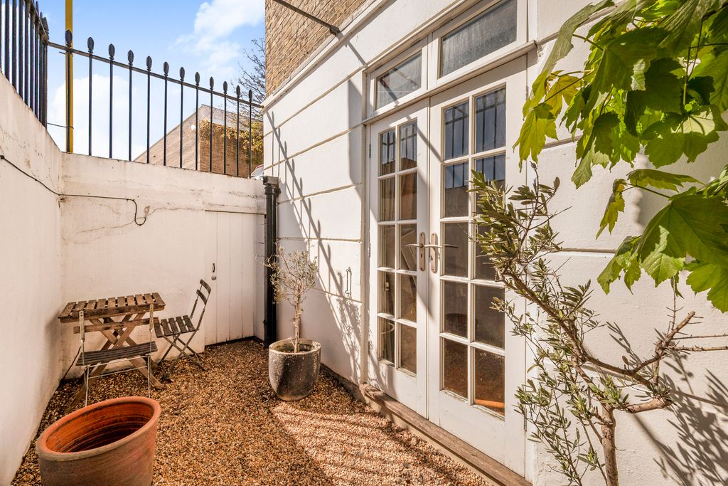 Property photo 3 of 8 Picture No. 05