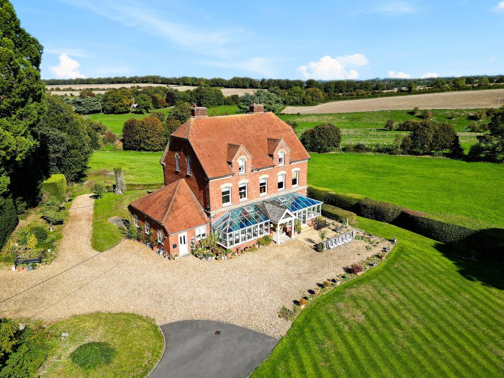 Property photo 2 of 37