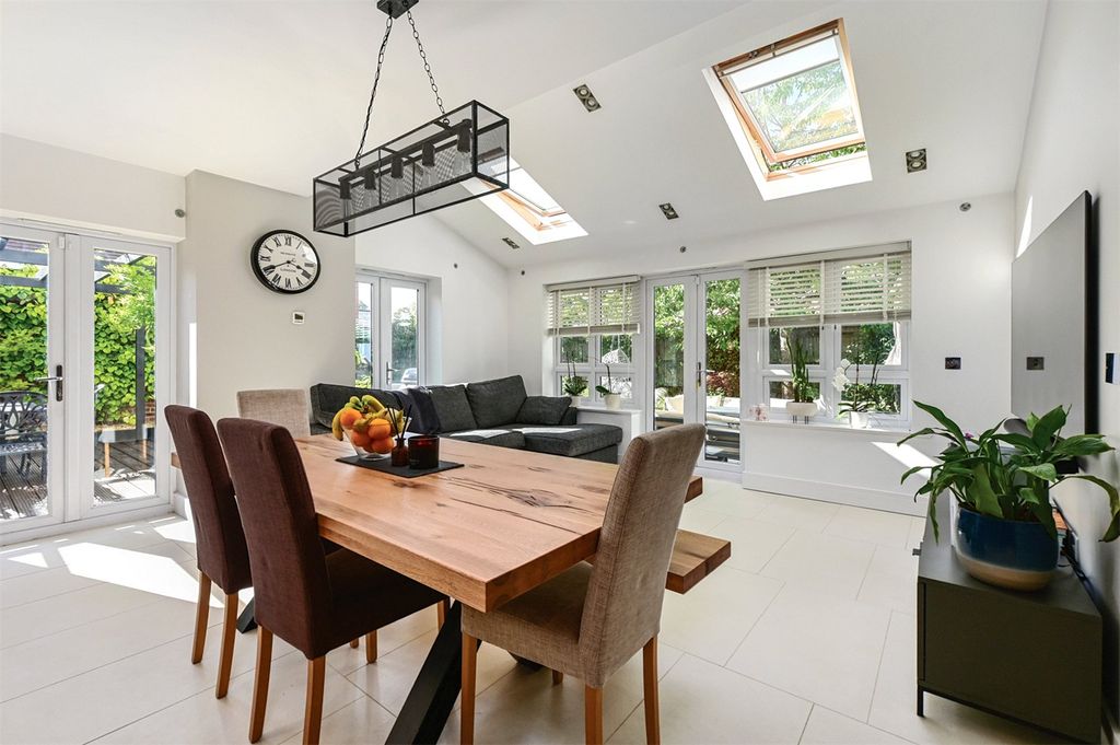 Property photo 2 of 20 Picture No. 47