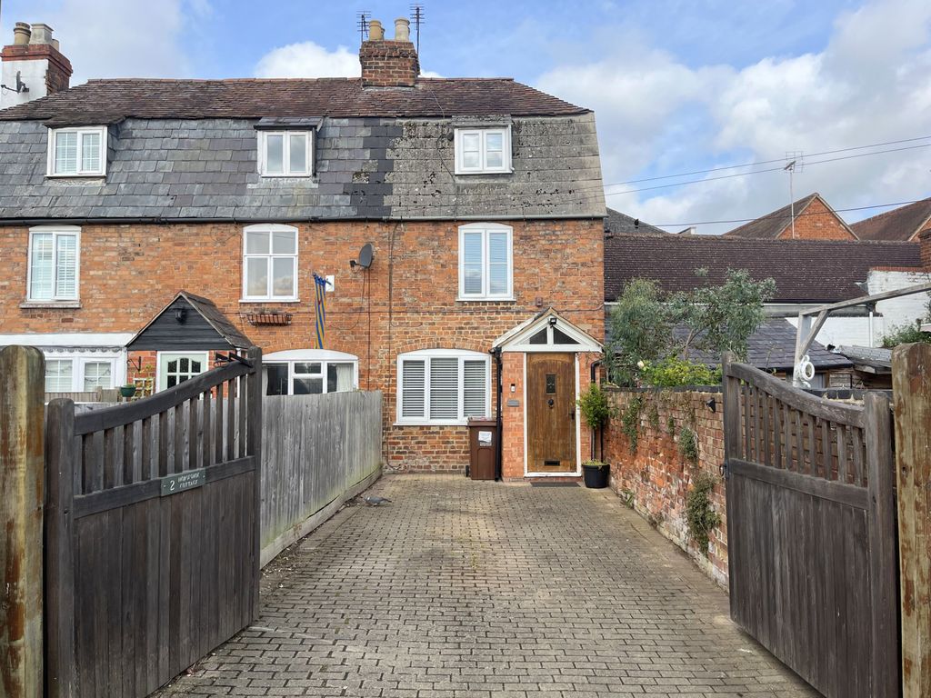 Property photo 1 of 23 2Â Bedroom End Terrace For Sale