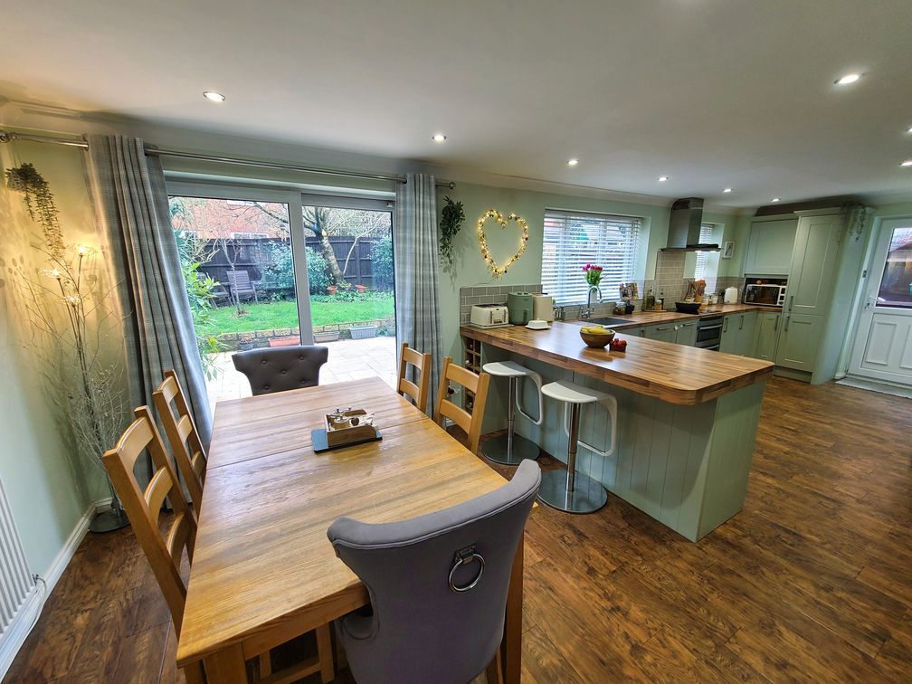 Property photo 3 of 31