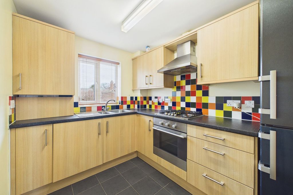 Property photo 3 of 6