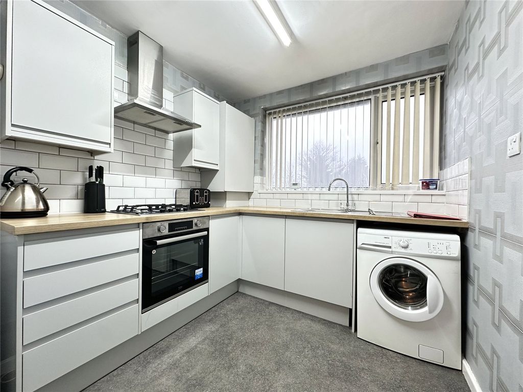 Property photo 2 of 5 Picture No. 10