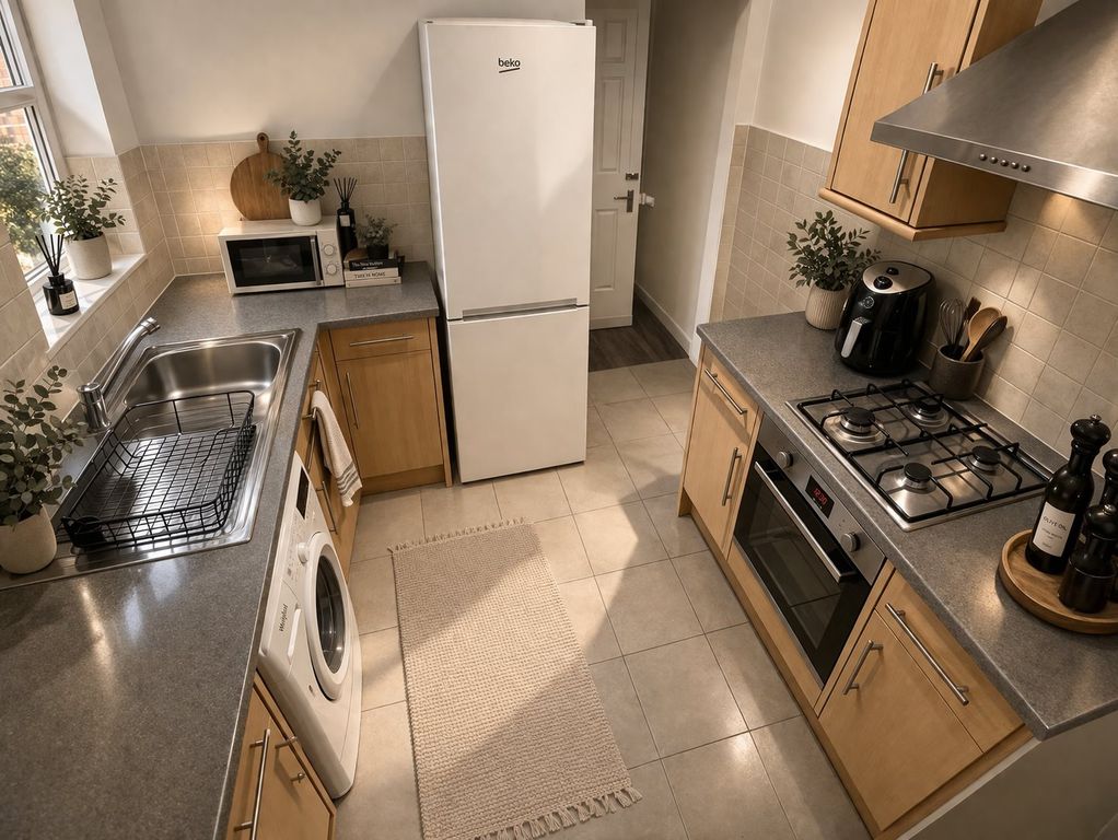 Property photo 3 of 7 Kitchen