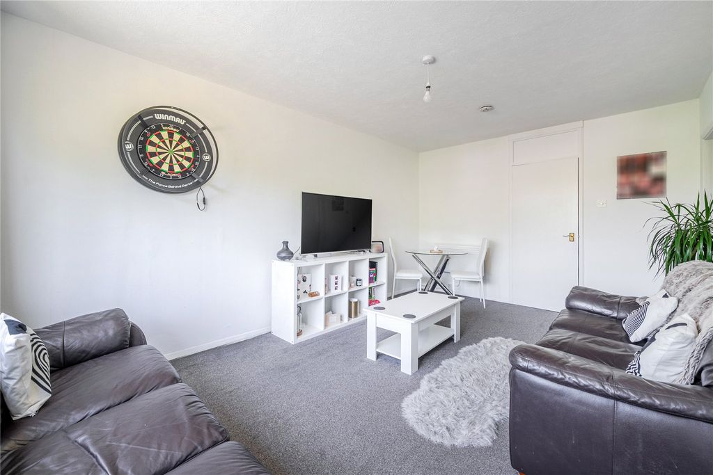 Property photo 2 of 13 Picture No. 11
