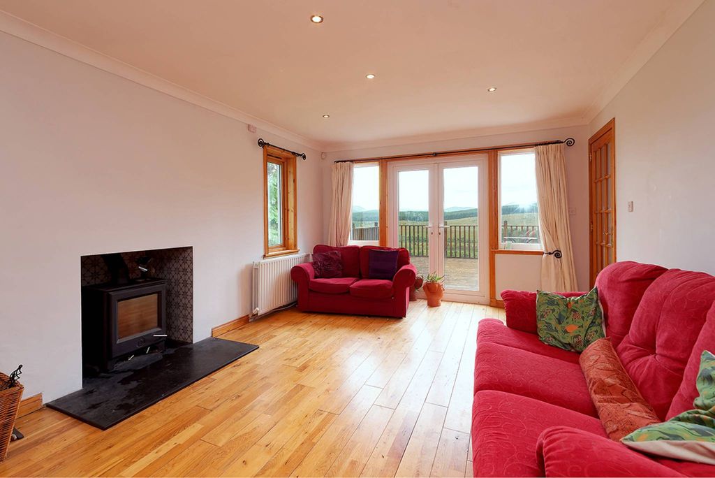 Property photo 2 of 39