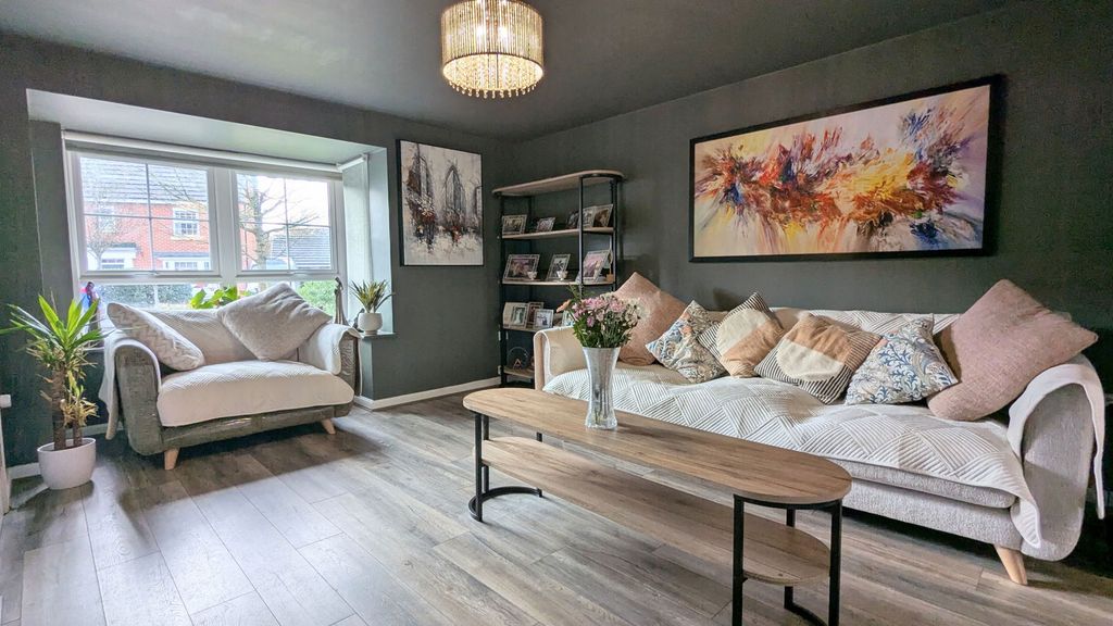 Property photo 2 of 35