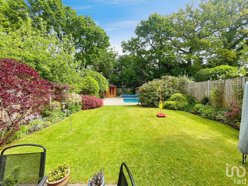 Property photo 1 of 34