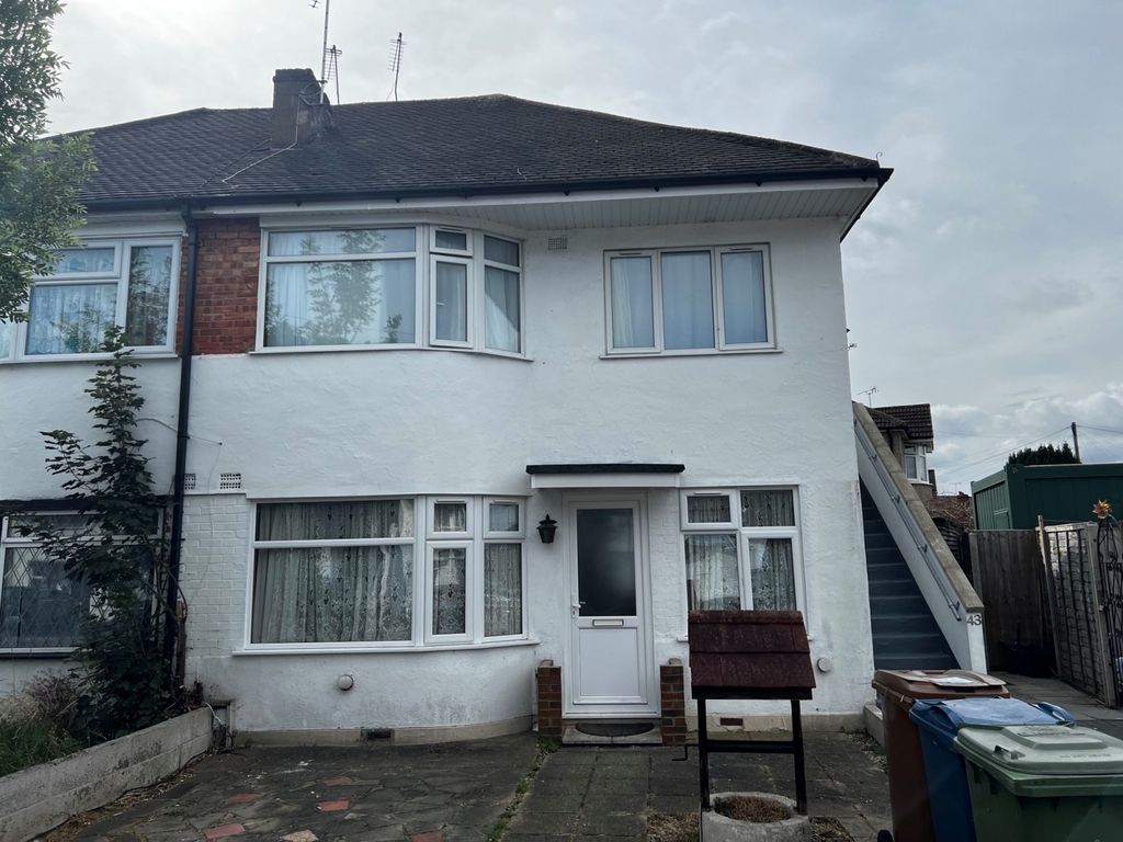 Property photo 1 of 7 2 Bedroom Ground Floor Maisonette