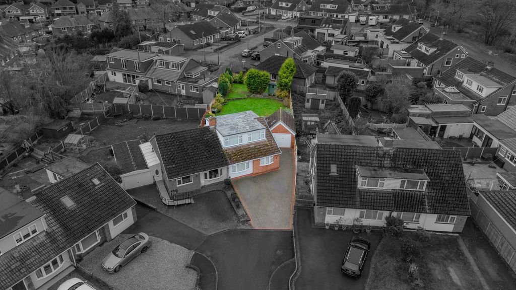 Property photo 2 of 41