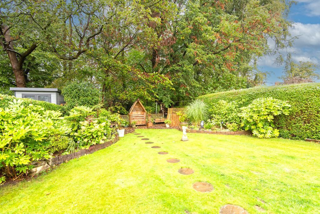 Property photo 2 of 22