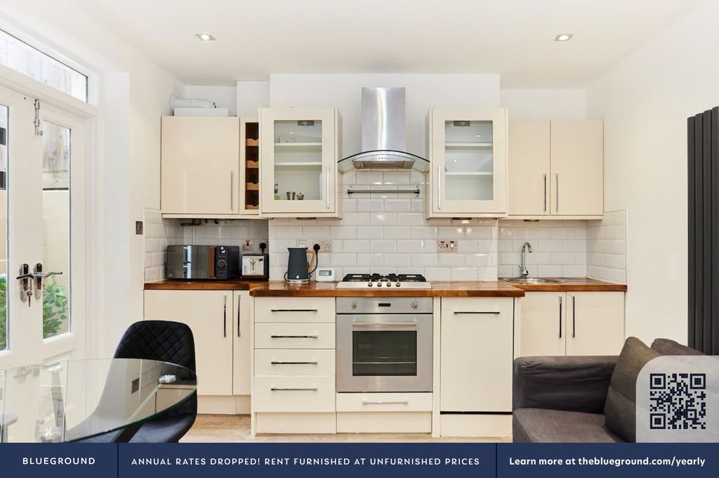 Property photo 3 of 20 Fully Equipped Kitchen