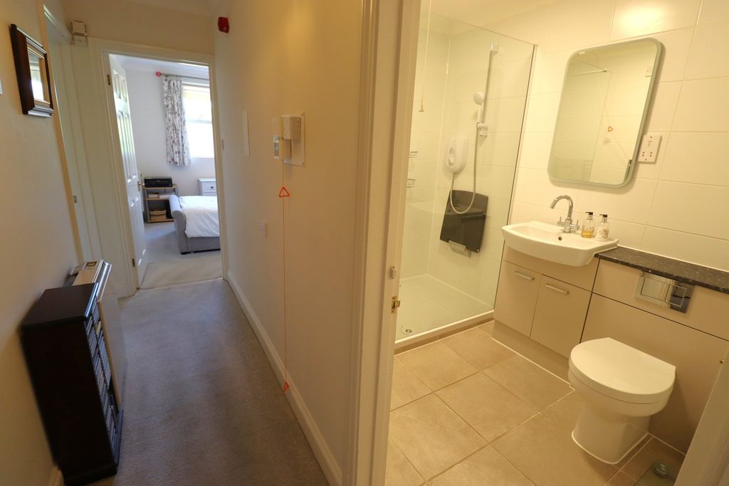 Property photo 2 of 13