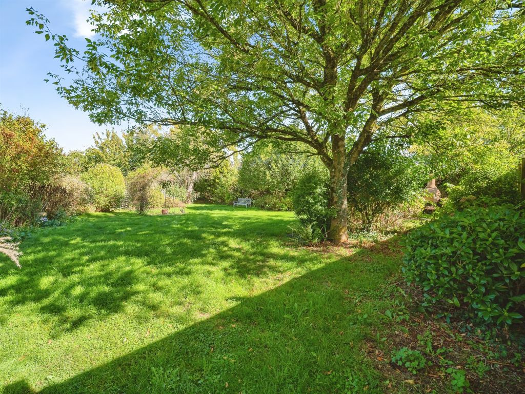Property photo 2 of 32