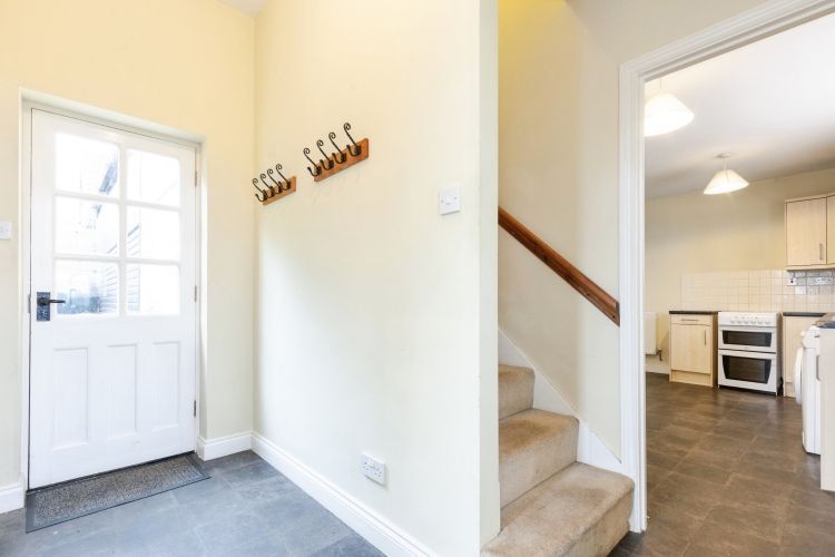 Property photo 3 of 9 A8910566-185475