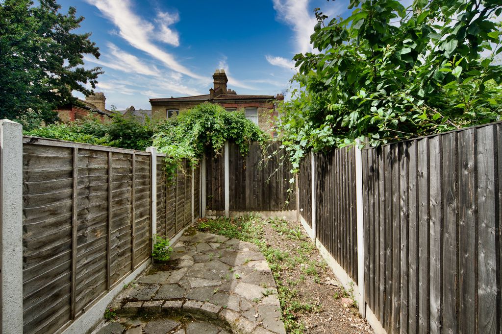 Property photo 2 of 19 Garden - Kettlebaston Road Warner Flat