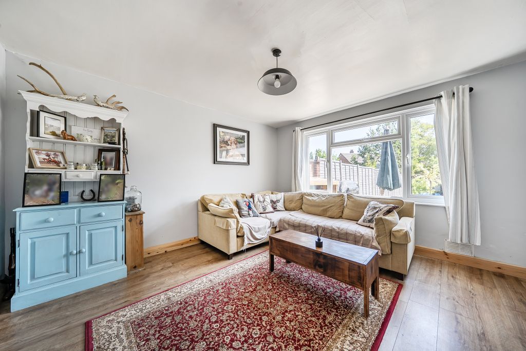 Property photo 3 of 12 14956296
