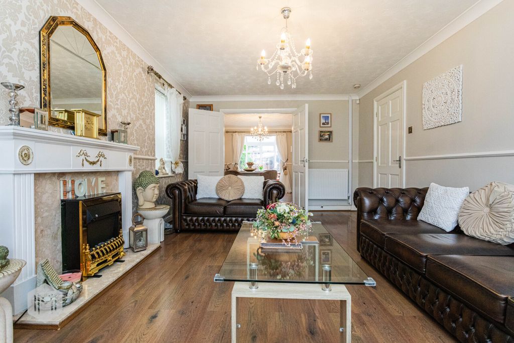 Property photo 3 of 30 Picture No. 04