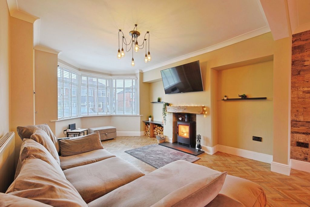 Property photo 3 of 15 4805539