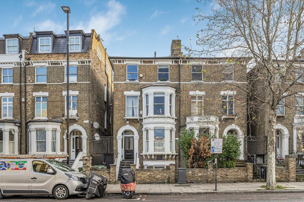 Property photo 1 of 6