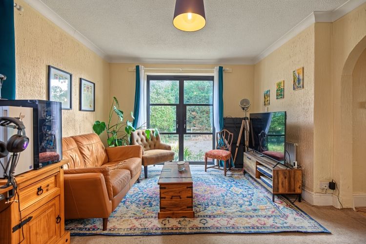 Property photo 1 of 9 337904