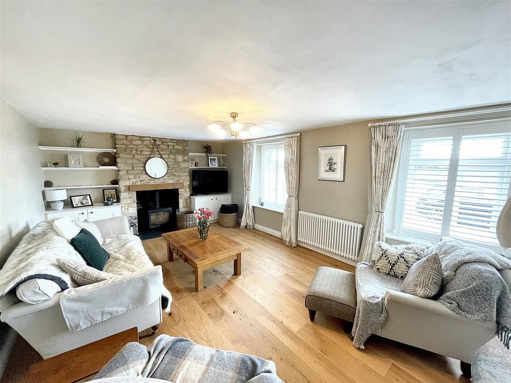 Property photo 3 of 17 Img_9488.Jpg