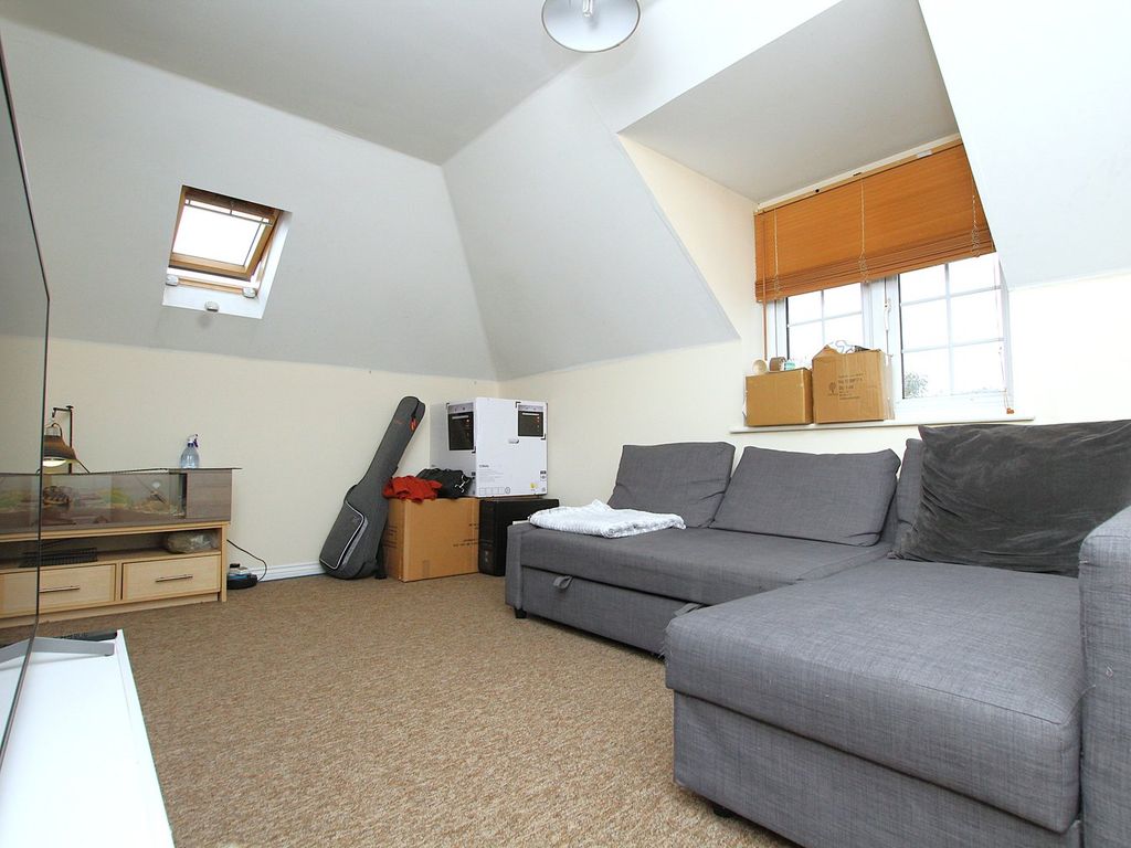 Property photo 3 of 13