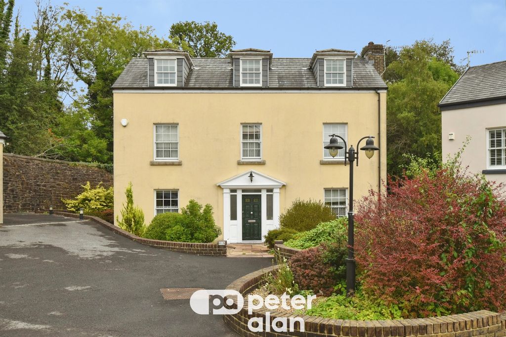 Property photo 1 of 34