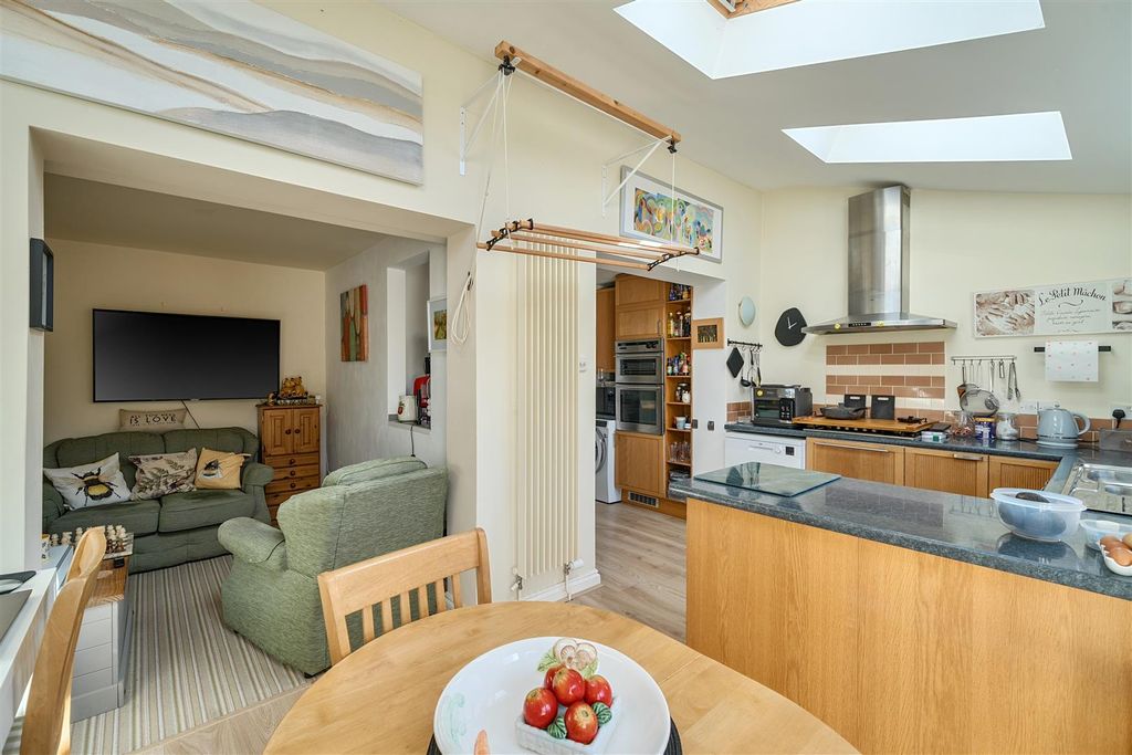 Property photo 2 of 18 1429332-14-69B1A2d7A88F2.Jpg