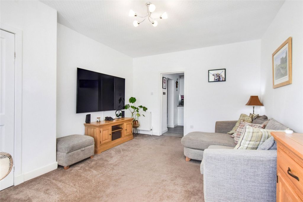 Property photo 3 of 21 Picture No. 06