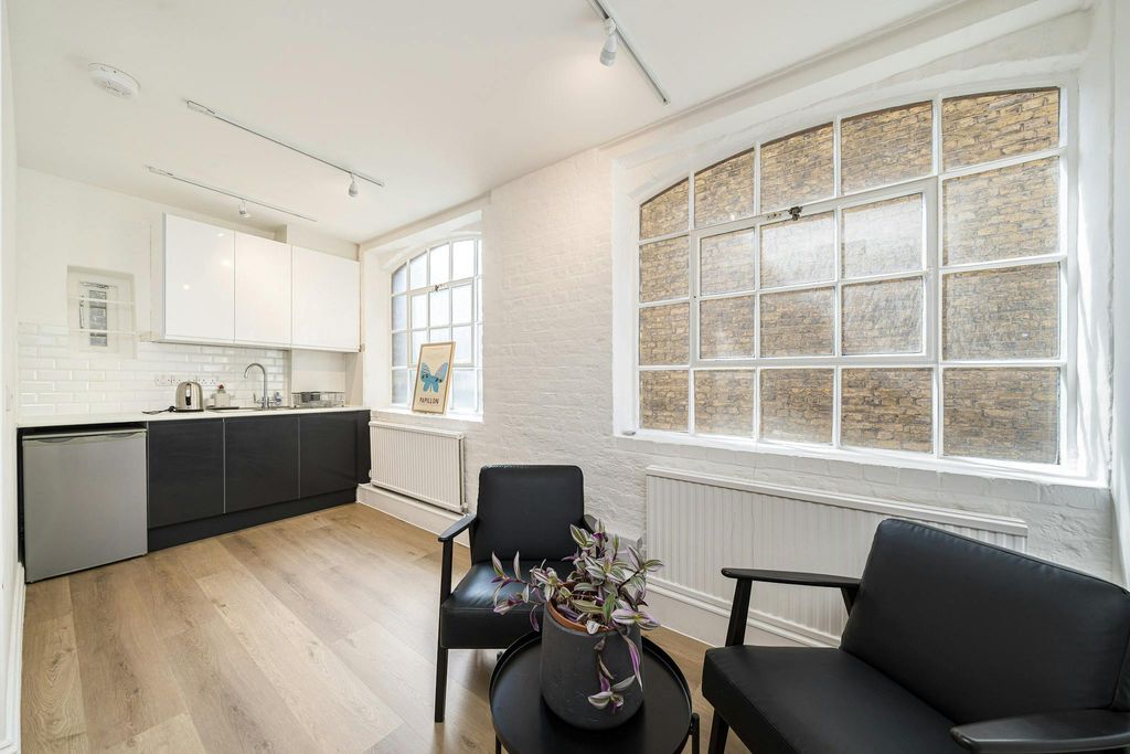 Property photo 2 of 8 60 Weston Street First Floor Lea Kitchen.Jpg