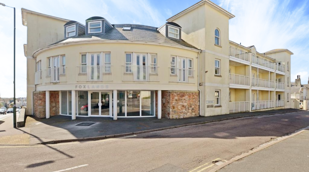 Property photo 1 of 11