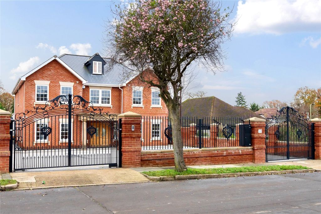 Property photo 1 of 34 Picture No. 48