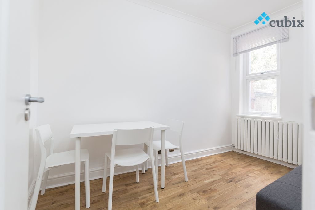Property photo 3 of 35