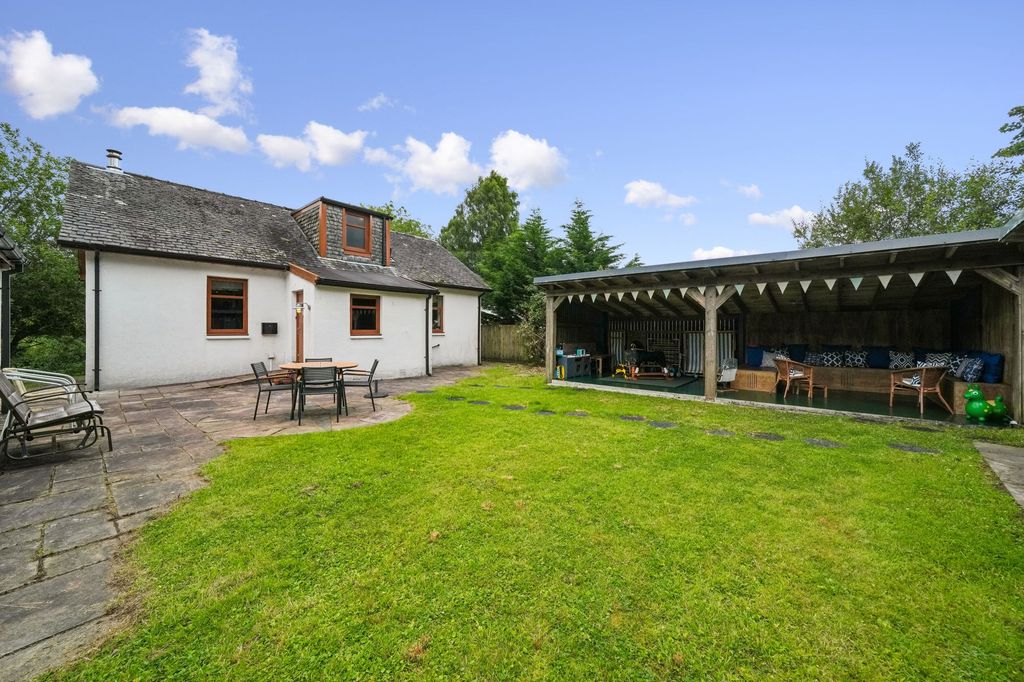 Property photo 1 of 43