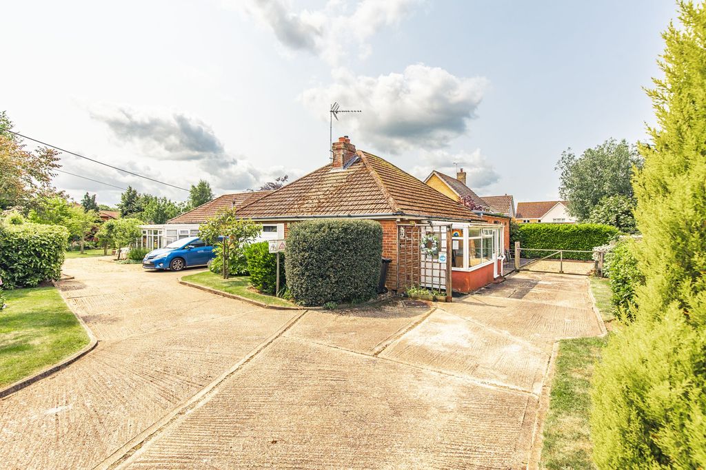 Property photo 3 of 17