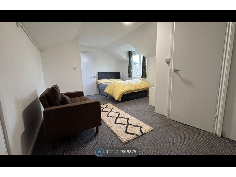 Property photo 1 of 27