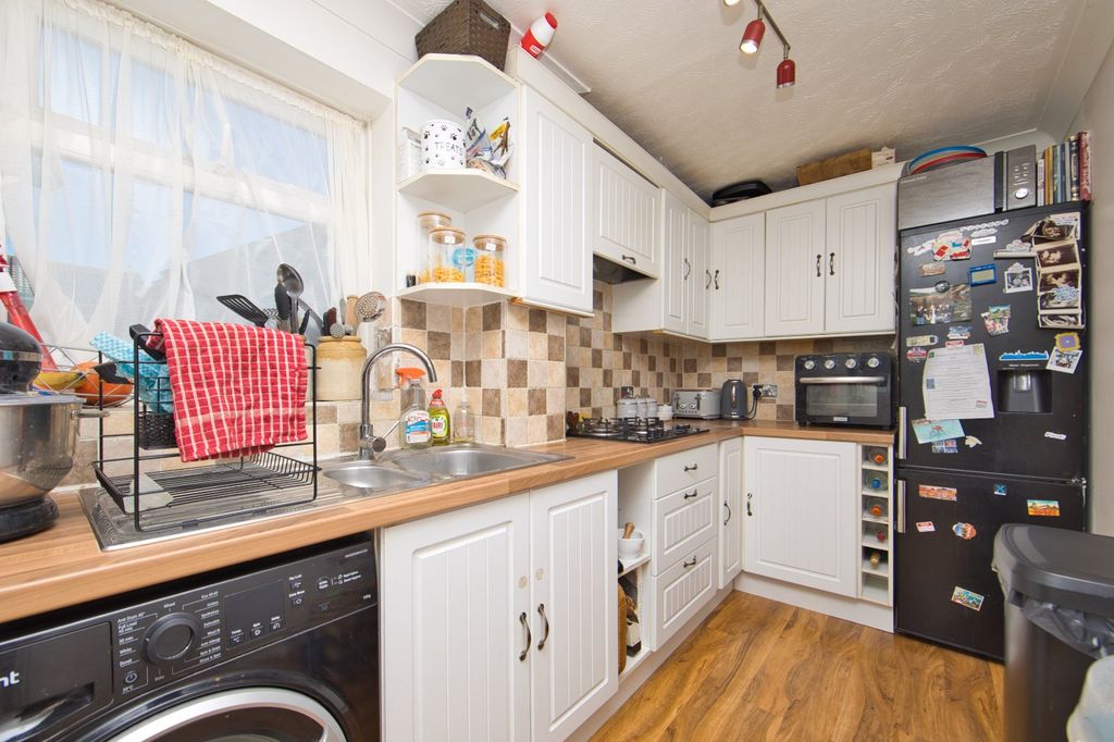 Property photo 3 of 9 Picture 3