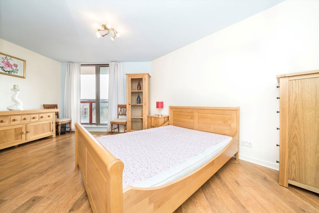 Property photo 3 of 5