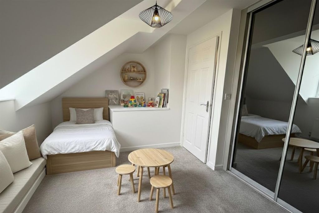 Property photo 3 of 9 Woodford Bedroom 2.Png