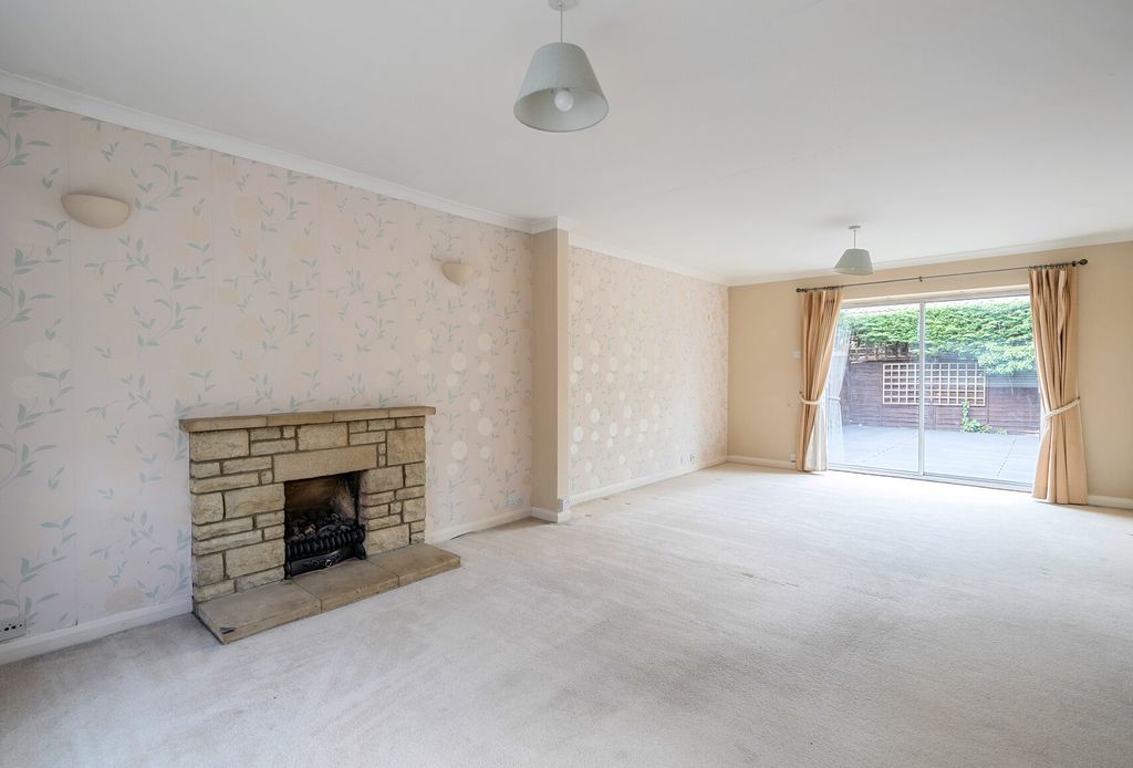 Property photo 2 of 21 1295703-683089310...