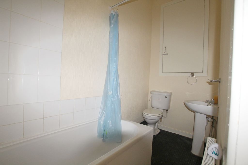 Property photo 3 of 3
