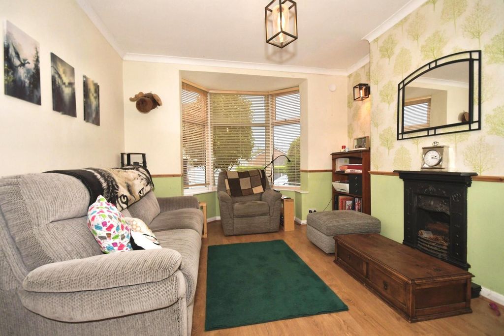 Property photo 3 of 13 Pbox-Img.Jpg