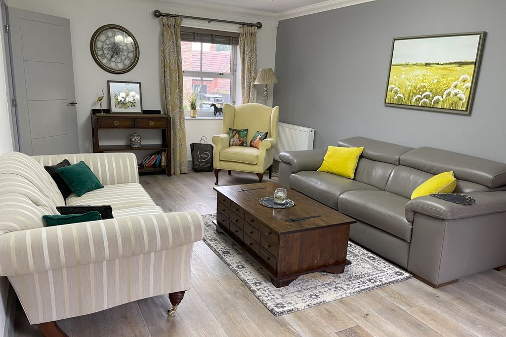 Property photo 2 of 13 Img_4492