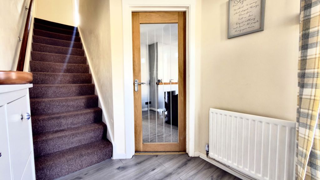 Property photo 3 of 24