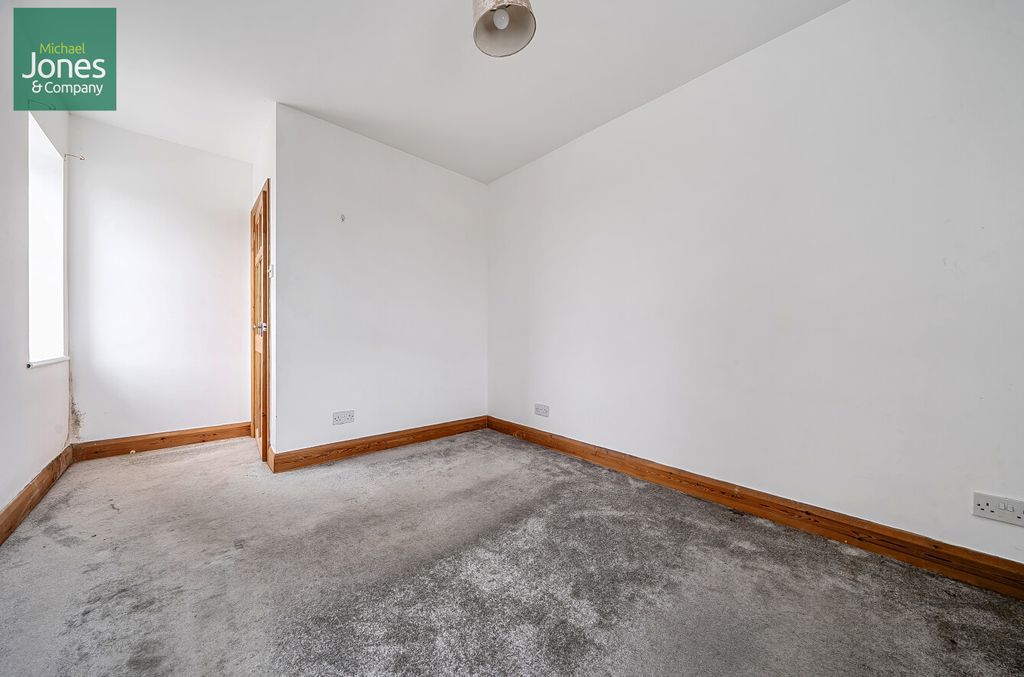 Property photo 2 of 18 d8ce76E1-3dc0-413...
