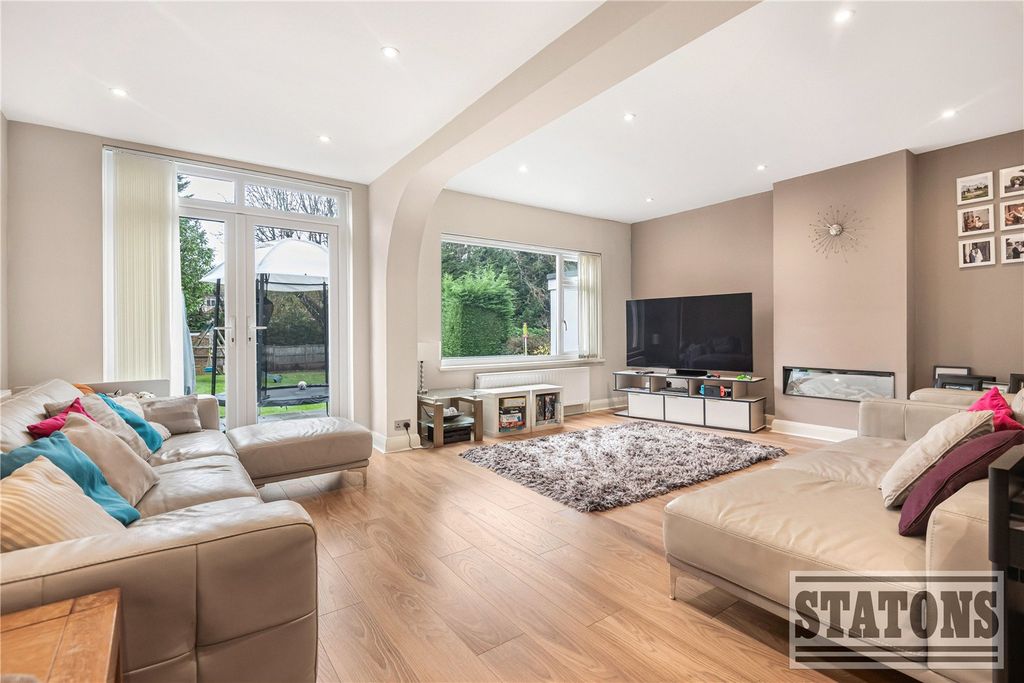 Property photo 2 of 19 Picture No. 26