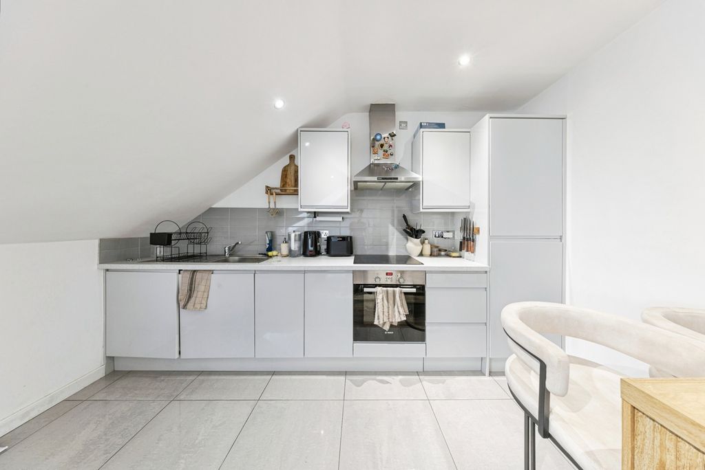 Property photo 2 of 9 Pbox-Img.Jpg