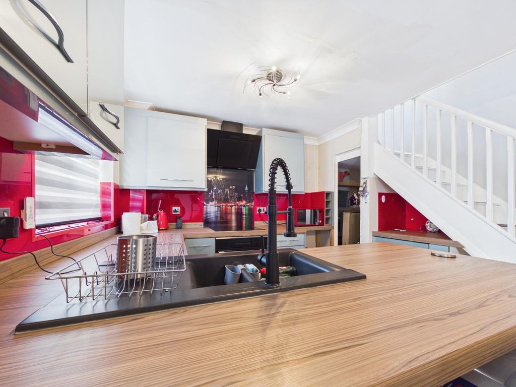 Property photo 3 of 13 Cam05010G0-Pr0070-Still007.Jpg